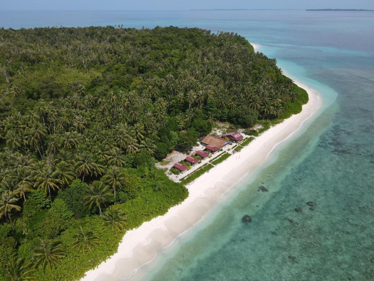 Ira Bungalows Pulau Banyak Alaban Exterior foto