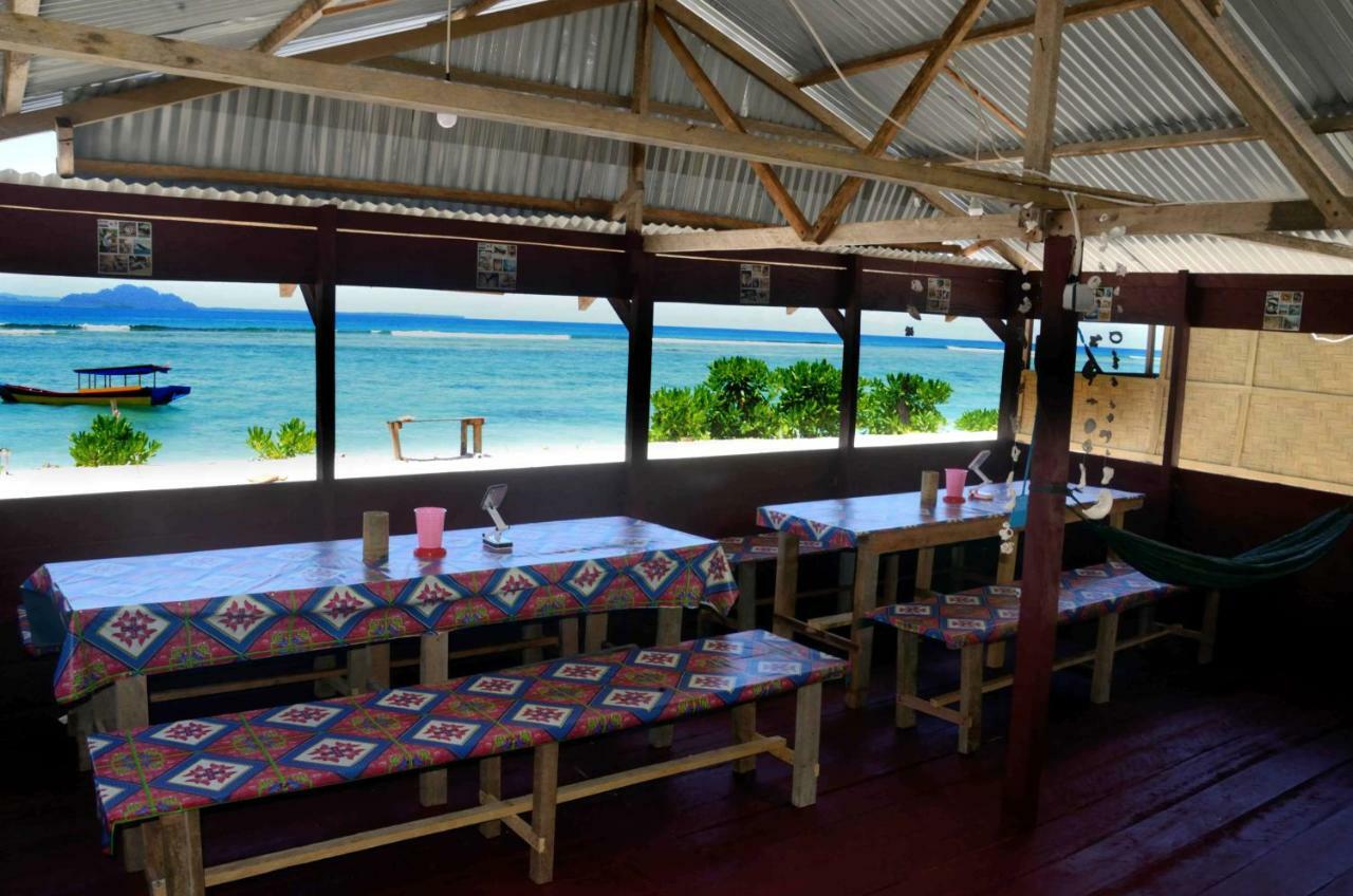Ira Bungalows Pulau Banyak Alaban Exterior foto