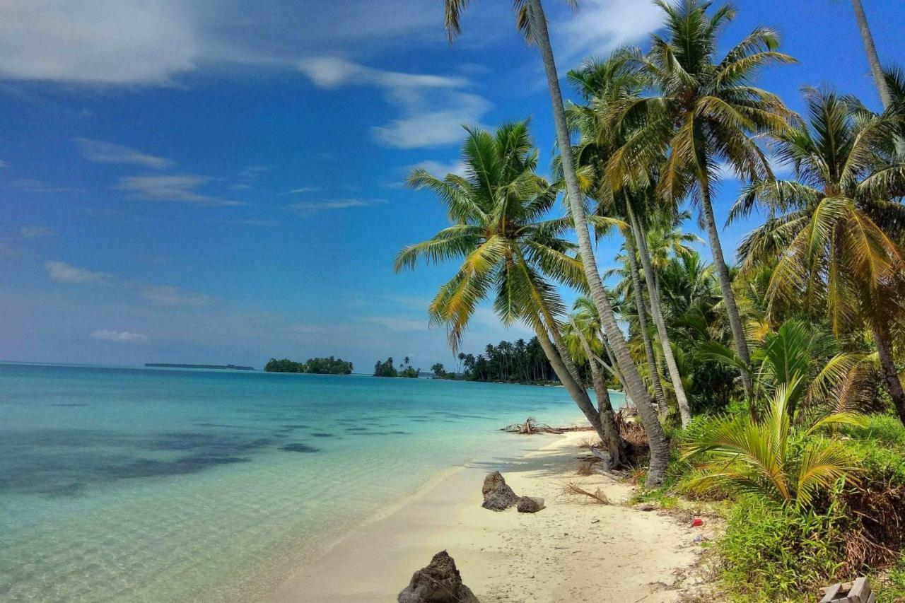 Ira Bungalows Pulau Banyak Alaban Exterior foto